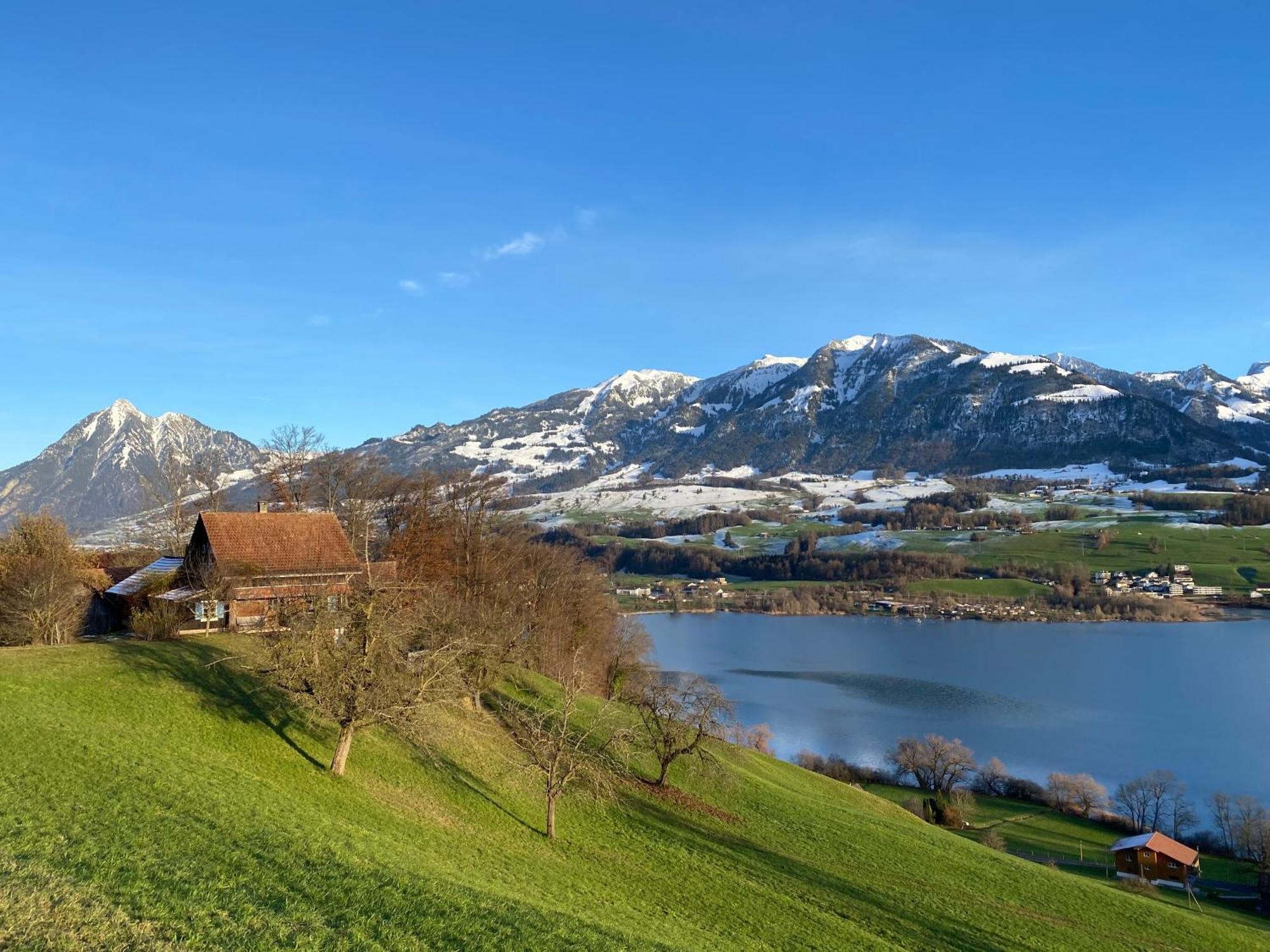Chalet Seeblick Sarnen Exterior photo